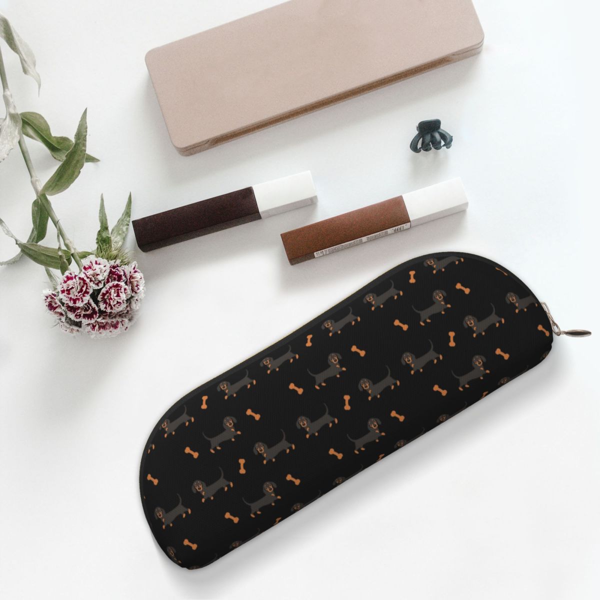 Tan Stationery & Office Supply - Trousse à crayons chien saucisse teckel